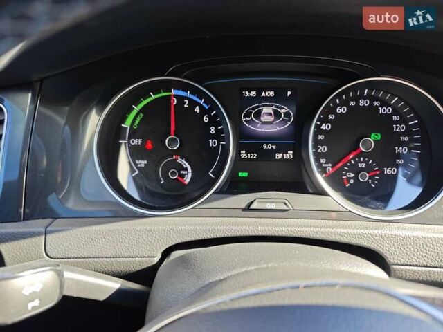 Білий Фольксваген e-Golf, об'ємом двигуна 0 л та пробігом 96 тис. км за 13150 $, фото 23 на Automoto.ua