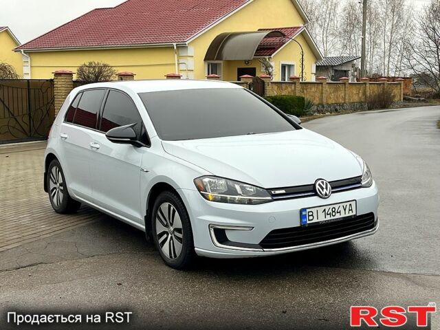 Белый Фольксваген e-Golf, объемом двигателя 0 л и пробегом 142 тыс. км за 12800 $, фото 1 на Automoto.ua