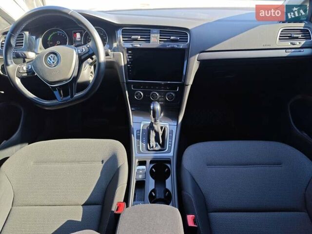 Білий Фольксваген e-Golf, об'ємом двигуна 0 л та пробігом 96 тис. км за 13150 $, фото 21 на Automoto.ua