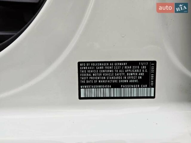 Белый Фольксваген e-Golf, объемом двигателя 0 л и пробегом 101 тыс. км за 12499 $, фото 25 на Automoto.ua