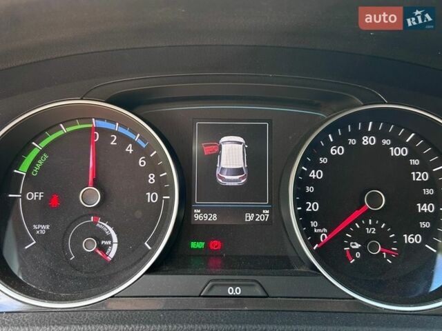 Білий Фольксваген e-Golf, об'ємом двигуна 0 л та пробігом 99 тис. км за 14500 $, фото 10 на Automoto.ua