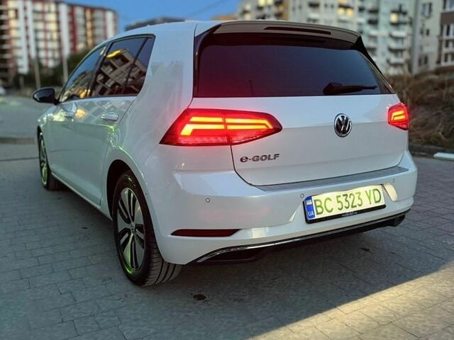 Белый Фольксваген e-Golf, объемом двигателя 0 л и пробегом 139 тыс. км за 13000 $, фото 5 на Automoto.ua