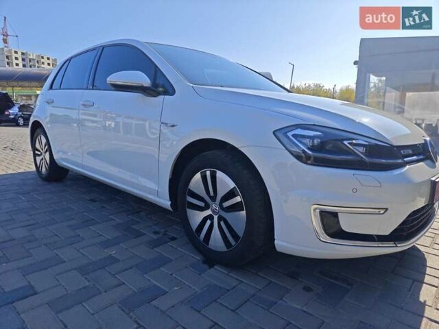 Білий Фольксваген e-Golf, об'ємом двигуна 0 л та пробігом 96 тис. км за 13150 $, фото 5 на Automoto.ua
