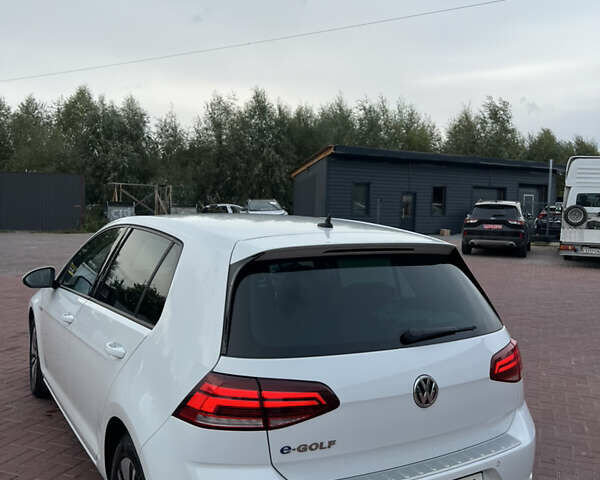Білий Фольксваген e-Golf, об'ємом двигуна 0 л та пробігом 140 тис. км за 12500 $, фото 13 на Automoto.ua
