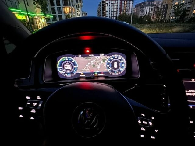 Белый Фольксваген e-Golf, объемом двигателя 0 л и пробегом 139 тыс. км за 13000 $, фото 10 на Automoto.ua