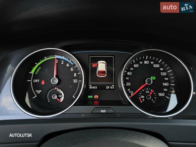 Белый Фольксваген e-Golf, объемом двигателя 0 л и пробегом 65 тыс. км за 14000 $, фото 21 на Automoto.ua