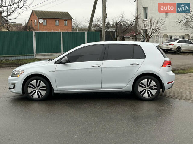Белый Фольксваген e-Golf, объемом двигателя 0 л и пробегом 142 тыс. км за 12500 $, фото 6 на Automoto.ua