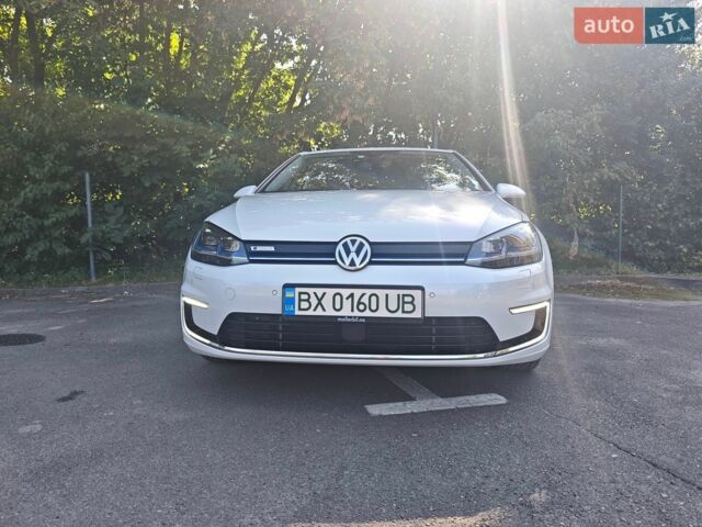 Білий Фольксваген e-Golf, об'ємом двигуна 0 л та пробігом 61 тис. км за 13450 $, фото 5 на Automoto.ua