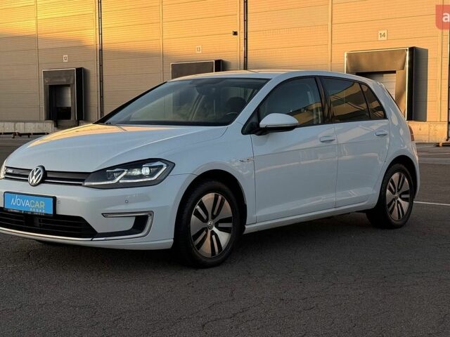 Белый Фольксваген e-Golf, объемом двигателя 0 л и пробегом 99 тыс. км за 13500 $, фото 5 на Automoto.ua