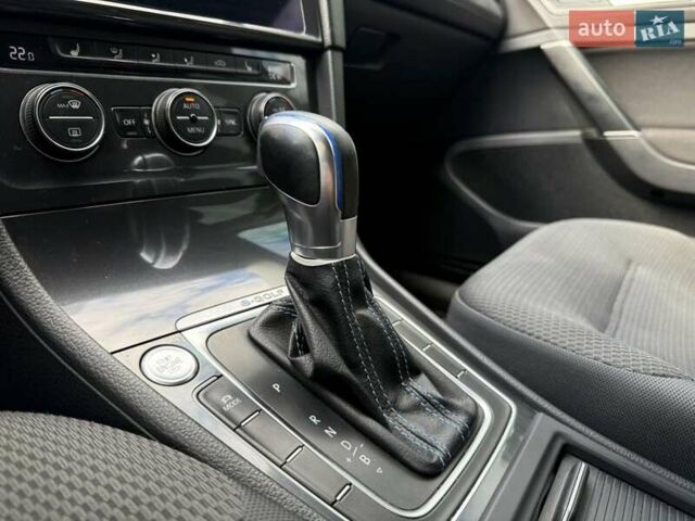Білий Фольксваген e-Golf, об'ємом двигуна 0 л та пробігом 167 тис. км за 11800 $, фото 16 на Automoto.ua