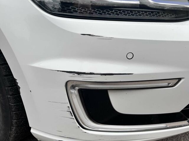 Білий Фольксваген e-Golf, об'ємом двигуна 0 л та пробігом 90 тис. км за 13000 $, фото 4 на Automoto.ua