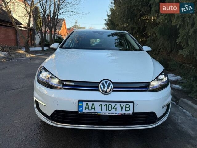 Белый Фольксваген e-Golf, объемом двигателя 0 л и пробегом 94 тыс. км за 15400 $, фото 9 на Automoto.ua