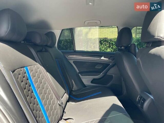 Білий Фольксваген e-Golf, об'ємом двигуна 0 л та пробігом 110 тис. км за 13530 $, фото 17 на Automoto.ua