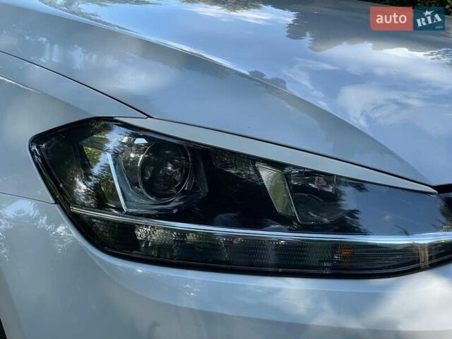 Білий Фольксваген e-Golf, об'ємом двигуна 0 л та пробігом 110 тис. км за 13530 $, фото 11 на Automoto.ua