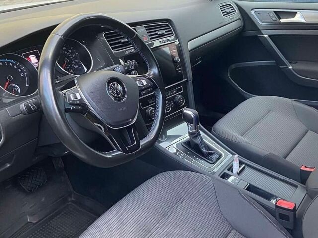 Белый Фольксваген e-Golf, объемом двигателя 0 л и пробегом 116 тыс. км за 12100 $, фото 21 на Automoto.ua