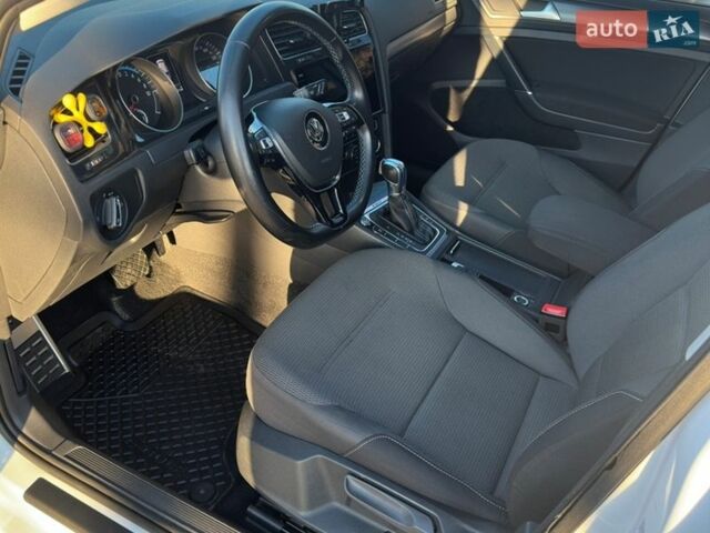 Білий Фольксваген e-Golf, об'ємом двигуна 0 л та пробігом 176 тис. км за 12650 $, фото 3 на Automoto.ua