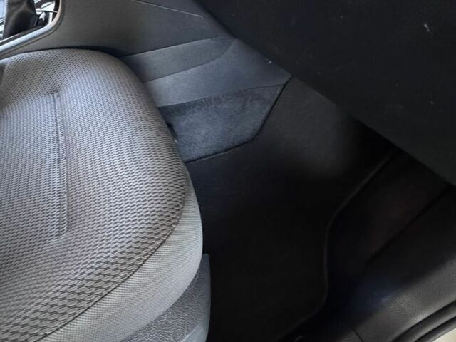 Білий Фольксваген e-Golf, об'ємом двигуна 0 л та пробігом 160 тис. км за 12200 $, фото 12 на Automoto.ua