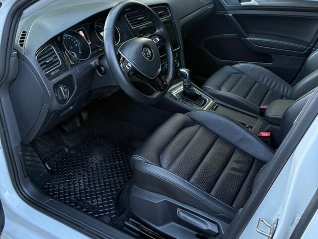 Білий Фольксваген e-Golf, об'ємом двигуна 0 л та пробігом 111 тис. км за 12400 $, фото 7 на Automoto.ua