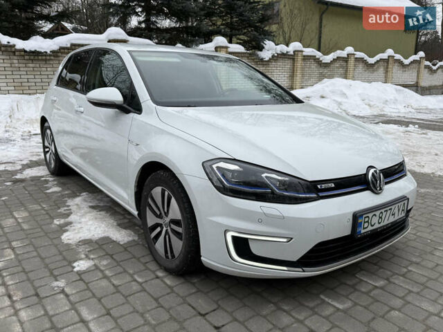 Белый Фольксваген e-Golf, объемом двигателя 0 л и пробегом 84 тыс. км за 11999 $, фото 8 на Automoto.ua