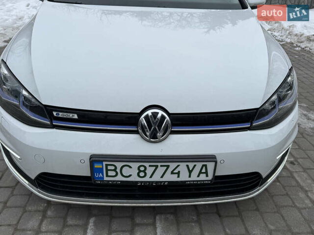Белый Фольксваген e-Golf, объемом двигателя 0 л и пробегом 84 тыс. км за 11999 $, фото 10 на Automoto.ua