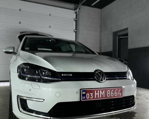 Белый Фольксваген e-Golf, объемом двигателя 0 л и пробегом 164 тыс. км за 12100 $, фото 5 на Automoto.ua