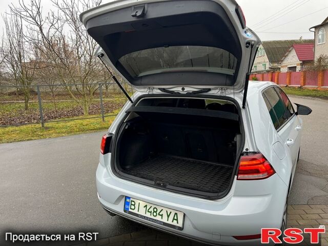 Белый Фольксваген e-Golf, объемом двигателя 0 л и пробегом 142 тыс. км за 12800 $, фото 8 на Automoto.ua