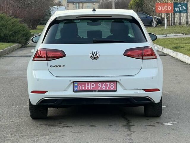 Белый Фольксваген e-Golf, объемом двигателя 0 л и пробегом 129 тыс. км за 11950 $, фото 2 на Automoto.ua