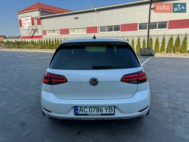Белый Фольксваген e-Golf, объемом двигателя 0 л и пробегом 115 тыс. км за 13500 $, фото 18 на Automoto.ua