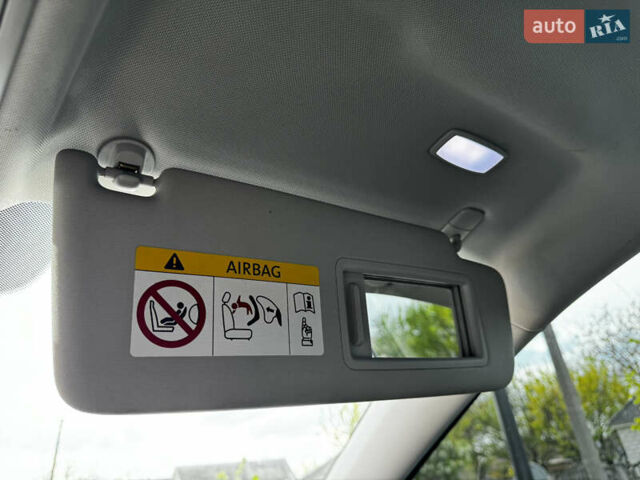 Белый Фольксваген e-Golf, объемом двигателя 0 л и пробегом 78 тыс. км за 14000 $, фото 27 на Automoto.ua