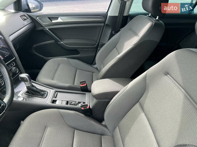 Білий Фольксваген e-Golf, об'ємом двигуна 0 л та пробігом 83 тис. км за 12800 $, фото 18 на Automoto.ua