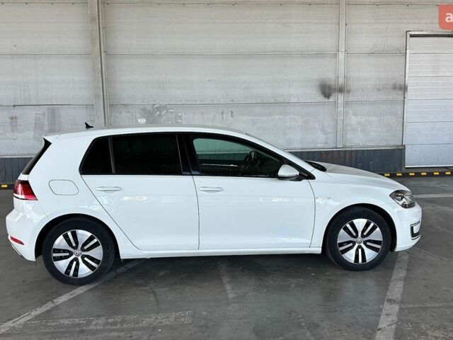 Білий Фольксваген e-Golf, об'ємом двигуна 0 л та пробігом 142 тис. км за 12300 $, фото 3 на Automoto.ua