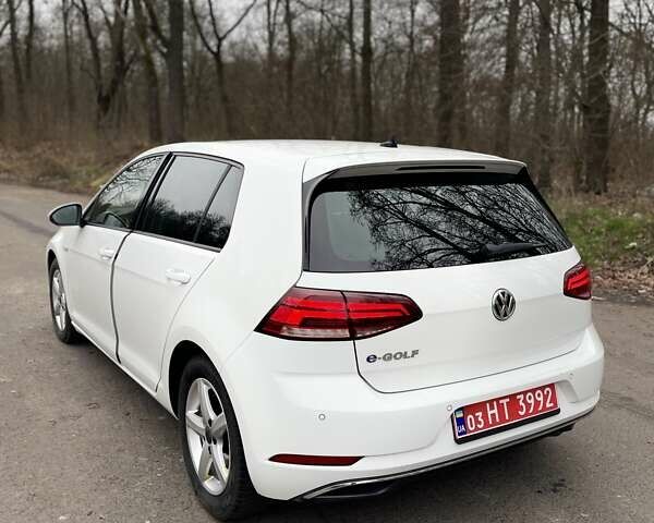 Білий Фольксваген e-Golf, об'ємом двигуна 0 л та пробігом 154 тис. км за 13200 $, фото 13 на Automoto.ua