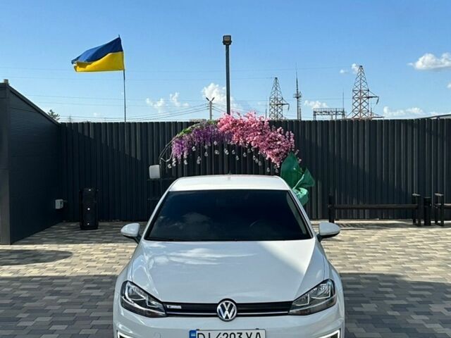 Білий Фольксваген e-Golf, об'ємом двигуна 0 л та пробігом 173 тис. км за 12499 $, фото 3 на Automoto.ua