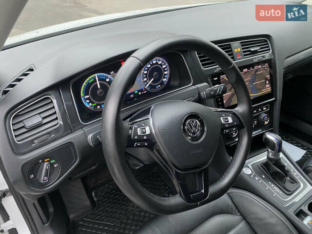 Білий Фольксваген e-Golf, об'ємом двигуна 0 л та пробігом 127 тис. км за 14500 $, фото 4 на Automoto.ua