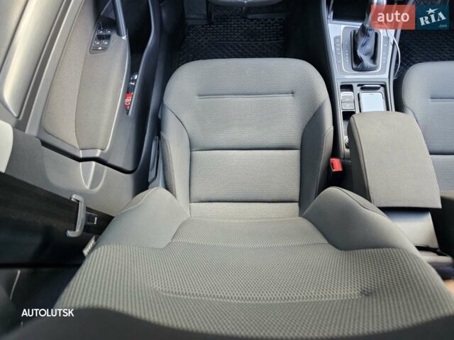 Белый Фольксваген e-Golf, объемом двигателя 0 л и пробегом 65 тыс. км за 14000 $, фото 16 на Automoto.ua