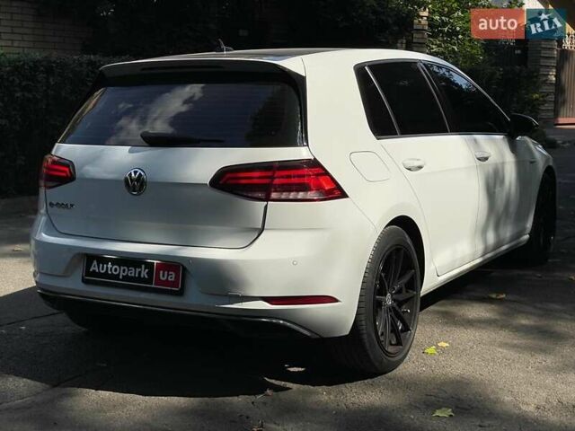 Білий Фольксваген e-Golf, об'ємом двигуна 0 л та пробігом 110 тис. км за 13530 $, фото 8 на Automoto.ua