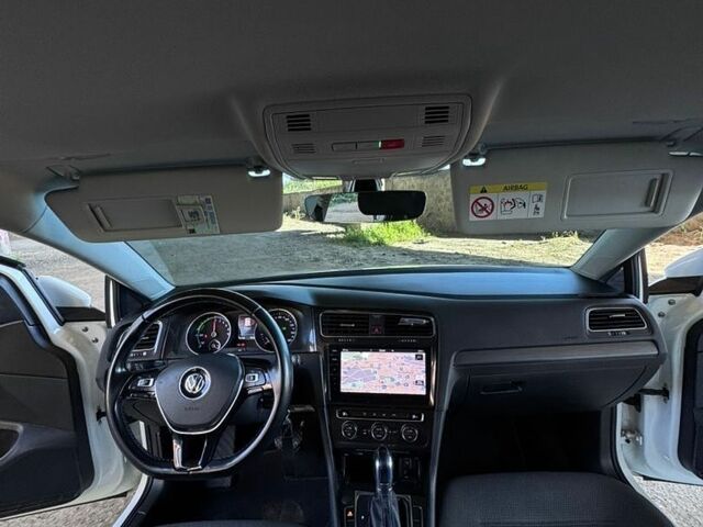 Білий Фольксваген e-Golf, об'ємом двигуна 0 л та пробігом 160 тис. км за 12200 $, фото 11 на Automoto.ua