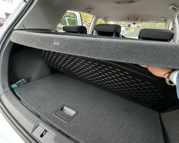 Білий Фольксваген e-Golf, об'ємом двигуна 0 л та пробігом 140 тис. км за 12500 $, фото 21 на Automoto.ua