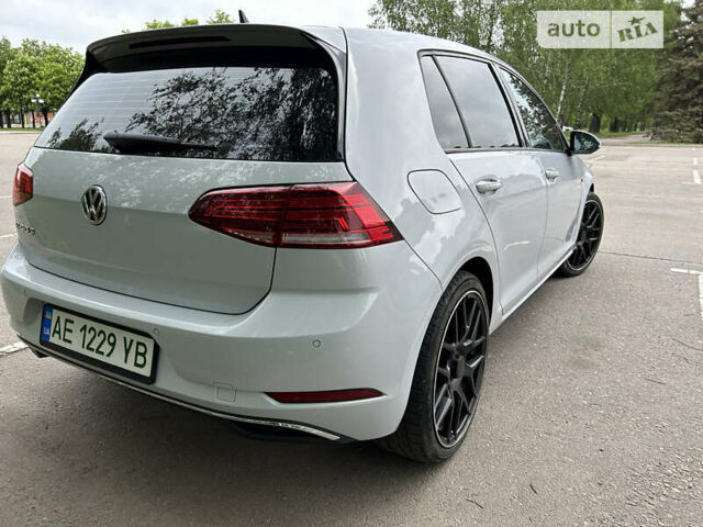 Білий Фольксваген e-Golf, об'ємом двигуна 0 л та пробігом 75 тис. км за 14500 $, фото 5 на Automoto.ua