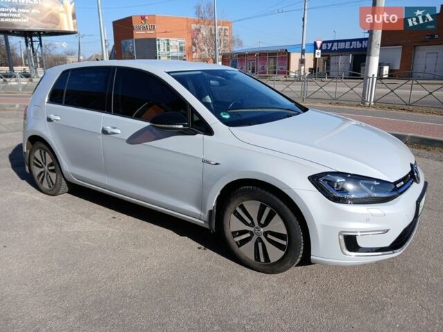 Білий Фольксваген e-Golf, об'ємом двигуна 0 л та пробігом 85 тис. км за 12900 $, фото 7 на Automoto.ua