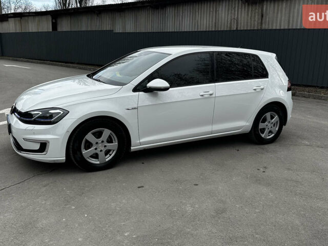 Білий Фольксваген e-Golf, об'ємом двигуна 0 л та пробігом 126 тис. км за 12900 $, фото 2 на Automoto.ua