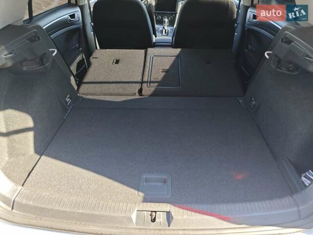 Білий Фольксваген e-Golf, об'ємом двигуна 0 л та пробігом 96 тис. км за 13150 $, фото 22 на Automoto.ua