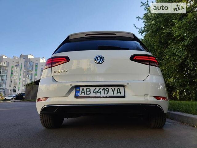 Белый Фольксваген e-Golf, объемом двигателя 0 л и пробегом 119 тыс. км за 14950 $, фото 44 на Automoto.ua