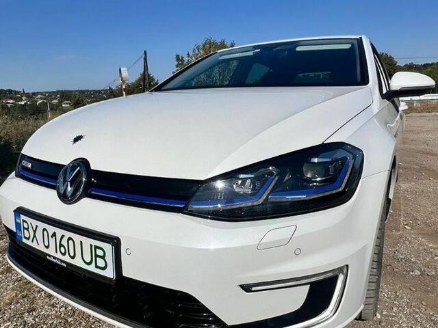 Білий Фольксваген e-Golf, об'ємом двигуна 0 л та пробігом 61 тис. км за 14999 $, фото 9 на Automoto.ua