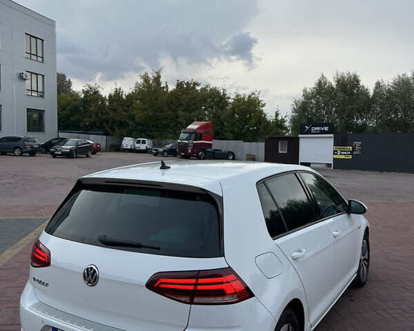 Білий Фольксваген e-Golf, об'ємом двигуна 0 л та пробігом 140 тис. км за 12500 $, фото 11 на Automoto.ua