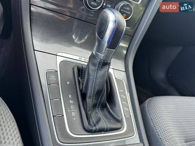 Білий Фольксваген e-Golf, об'ємом двигуна 0 л та пробігом 119 тис. км за 12800 $, фото 26 на Automoto.ua