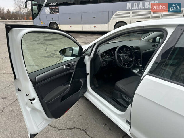 Білий Фольксваген e-Golf, об'ємом двигуна 0 л та пробігом 142 тис. км за 12000 $, фото 6 на Automoto.ua