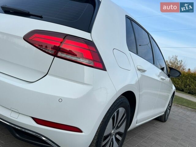 Білий Фольксваген e-Golf, об'ємом двигуна 0 л та пробігом 79 тис. км за 15200 $, фото 16 на Automoto.ua