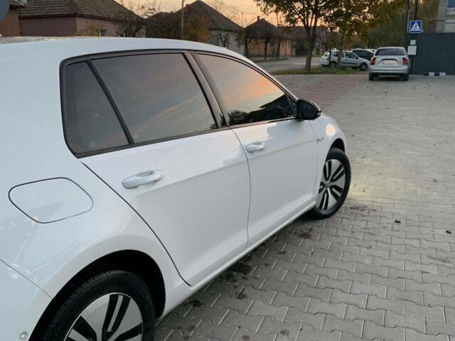 Білий Фольксваген e-Golf, об'ємом двигуна 0 л та пробігом 178 тис. км за 13000 $, фото 7 на Automoto.ua