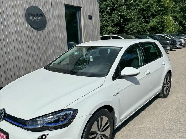 Белый Фольксваген e-Golf, объемом двигателя 0 л и пробегом 165 тыс. км за 12000 $, фото 1 на Automoto.ua